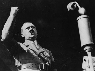 ヒトラーの映像を扱ったシャンプーのCMが裁判沙汰に発展か？
