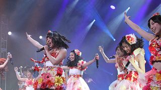 AKB48、アメリカ首都ワシントン公演で旋風吹く！　会場埋めるファンから大歓声！