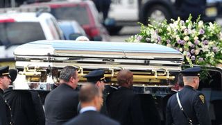 ホイットニー・ヒューストンさんの葬儀に地元住民が激怒！約1,500万円が税金から支払われる！