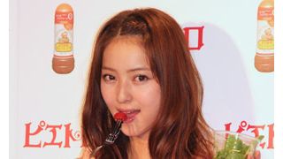 佐々木希、意外に肉食系な一面もアリ!?大好きな野菜をパクリ!