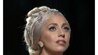 レディー・ガガ、「ダイエットを奨励している」とツイッターが炎上!