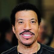 ライオネル・リッチー、所得税8,800万円を滞納!財産差し押さえの可能性も