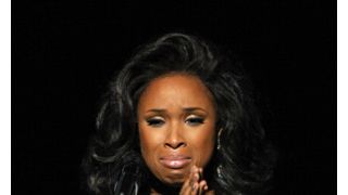 ジェニファー・ハドソン、家族の殺人事件裁判で最初の証人…