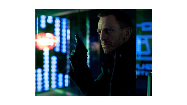 007/慰めの報酬：関連記事｜シネマトゥデイ