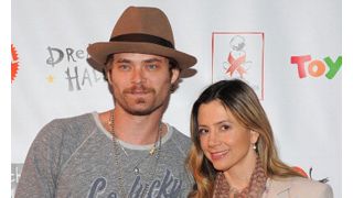 44歳のミラ・ソルヴィノ、困難な出産乗り越え第4子誕生