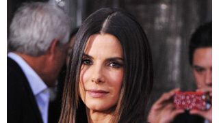 サンドラ・ブロック、ルイジアナ州の高校からチャリティー活動を表彰され殿堂入り