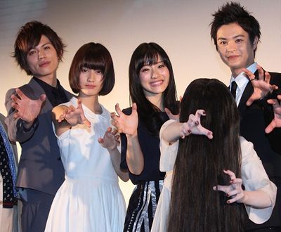 貞子 海外上映も決まって 国際女優 宣言 初日舞台あいさつで大暴れ シネマトゥデイ 貞子 海外上映も決まって 国際女優 宣言 初日舞台あいさつで大暴れ シネマトゥデイ