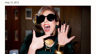 左手薬指に指輪をはめた写真を投稿されたレディー・ガガ 婚約の事実はなし