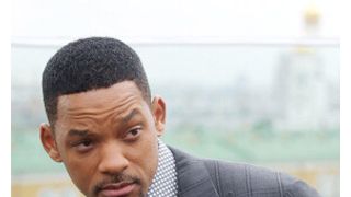 ウィル・スミス激怒！キスを迫った男性ジャーナリストにビンタ！