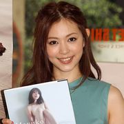 岩佐真悠子、一糸まとわぬ姿も 大胆セクシー写真集発売!