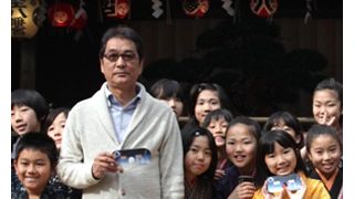 滝田洋二郎監督、金環日食に思わず笑顔！「次は映画で日食を見ることができます」