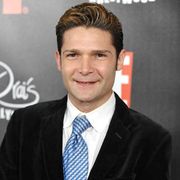 コリー・フェルドマン、自宅にストーカーが居座っているとツイート 警察が逮捕する騒ぎに