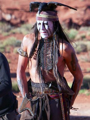 ジョニー・デップ、養子入り　アメリカ先住民コマンチェ族の名誉家族として