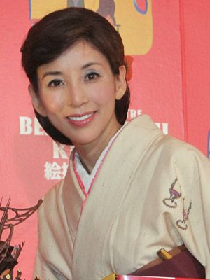 川島なお美 アバラを骨折していた 夫のそっけない反応に そっちのほうがショック シネマトゥデイ