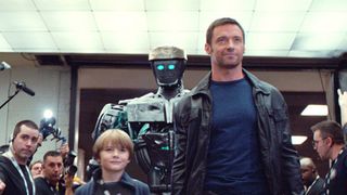 『リアル・スティール』2週連続トップ！新作効果で10年前公開の『メン・イン・ブラック2』が20位内に！