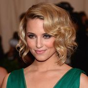 「glee」のダイアナ・アグロン、『パラノーマル・アクティビティ3』のヘンリー・ジュースト監督とデート