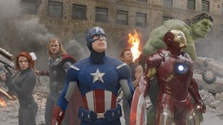『アベンジャーズ』、歴代3位に!残る敵はキャメロン監督『アバター』『タイタニック』のみ!