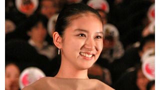 18歳の武井咲、ファンじゃないけど頑張って!高校生からのコメントに大人の笑顔