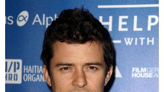 オーランド・ブルームの自宅外で裸の男性が絶叫　警察が駆け付ける