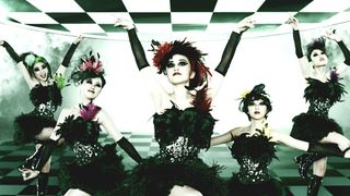 ももクロがブラック・スワンに!? 見たことない！ちょっぴり大人なももクロ解禁！