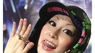 鳥居みゆき、結婚指輪を初披露!旦那には子どもほしいとアタック中!?