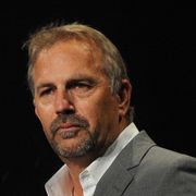 ケヴィン・コスナー、今度は隣人のオーシャンビューを遮って訴えられる