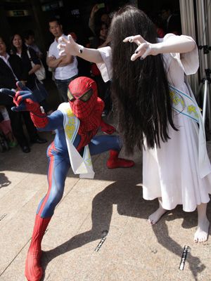 「貞子が一番強そう…」スパイダーマン＆フォーゼら人気キャラクターが映画会社の垣根を超えて集結！