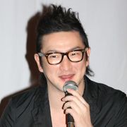 中村獅童、写真集発売で佐野史郎と共に熱いトーク!街中での許可無し撮影に「腹立つね!」