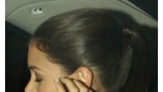 ケイティ・ホームズ、結婚指輪をはずしてニューヨークでお仕事