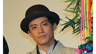 小栗旬、映画初日舞台あいさつでちゃっかり月9主演ドラマもPR!「月9もね」