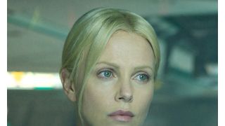 シャーリーズ・セロンが語る『プロメテウス』特別映像!貴重なメイキング映像も!