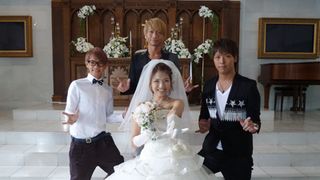 AKB48宮澤佐江、純白ウエディングドレス姿披露!「1回目の結婚式を迎えちゃった感じ」