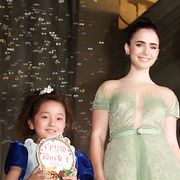 日米白雪姫競演!天才子役・谷花音にフィル・コリンズ娘「本当にかわいい」とメロメロ