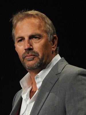 ケヴィン コスナー 制作スタジオを訴える ロビン フッド の利益を受け取っていないと主張 シネマトゥデイ