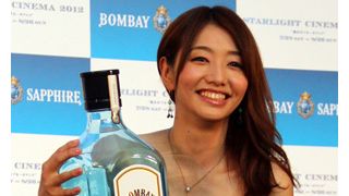 眞鍋かをり、海賊ばりの飲みぶりを披露?あわや一気飲み!