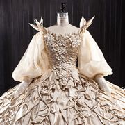 故・石岡瑛子さんが最後に手掛けたドレス!『白雪姫と鏡の女王』衣装展が開催
