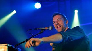 コールドプレイ、歌詞をド忘れ…言い訳は「オリンピックが気になっていた」