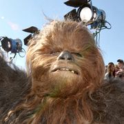 『スター・ウォーズ』チューバッカが主人公に!? チューイー役視点で撮影の裏側描く!