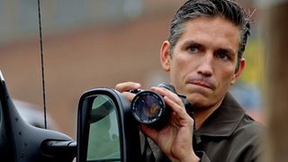 現代人は個人情報の扱いに敏感だけど、監視社会にはうとい？　意識調査で明らかに！