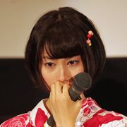 美少女・橋本愛、涙!スタンディングオベーションに「こんな光景は人生で初めて」