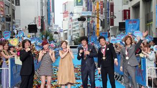 『海猿』が新宿ジャック! 伊藤英明、3,000名のファンの声援に感激!