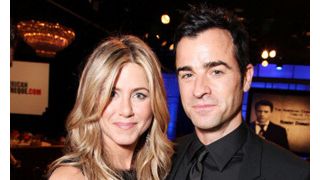 ジェニファー・アニストン、ジャスティン・セローと婚約!