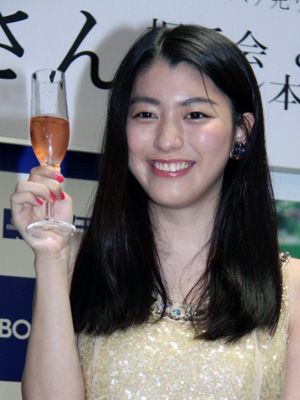 20歳になった成海璃子、渋い！飲んでみたいお酒は「日本酒」