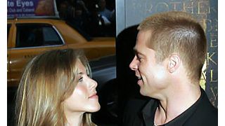 ブラッド・ピット、婚約した元妻ジェニファー・アニストンに祝福の電話