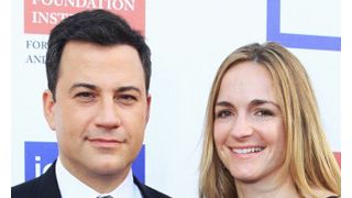 今年のエミー賞司会ジミー・キンメル、婚約!