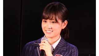 前田敦子、卒業公演の倍率は916倍!車であいさつしながら劇場入り