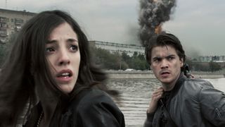 見えないエイリアンが人間粉砕!?『プロメテウス』クリエーターによる斬新な侵略SF公開!