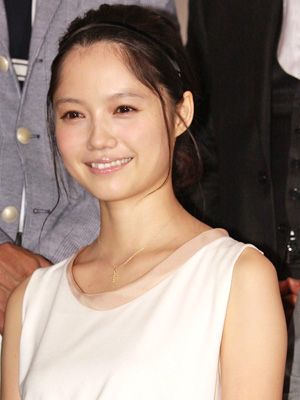 岡田准一 宮崎あおいツーショット披露 共演作舞台あいさつに笑顔で登場 シネマトゥデイ 岡田准一 宮崎あおいツーショット披露 共演作舞台あいさつに笑顔で登場 シネマトゥデイ