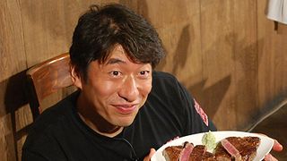 寺門ジモン、もこみちをライバル視!?　最高級松阪牛を自ら本格調理！