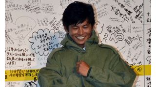 織田裕二、最後の青島コートを羽織り「これで最後です、ごめんね」15年間の熱い思いをしみじみ